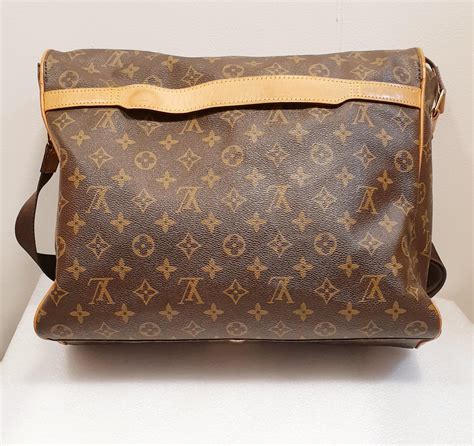 louis vuitton abbesses monogram|LOUIS VUITTON Monogram Abbesses Messenger Bag.